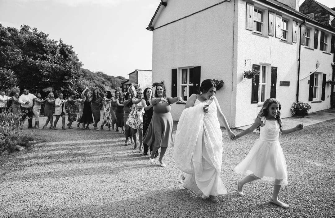 conga line silver service singers