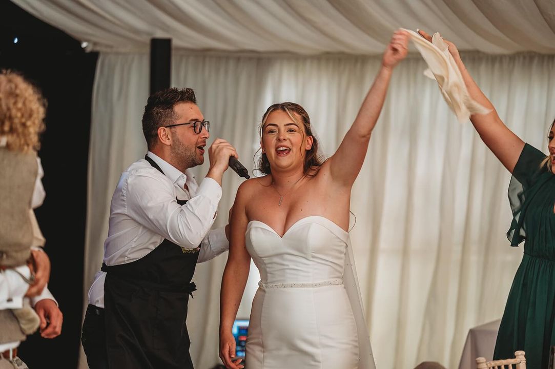 Singing waiters